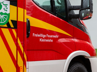 Mit 1.000 Litern Löschwasser in die Zukunft: Feuerwehr Kleinwiehe erhält neues Einsatzfahrzeug