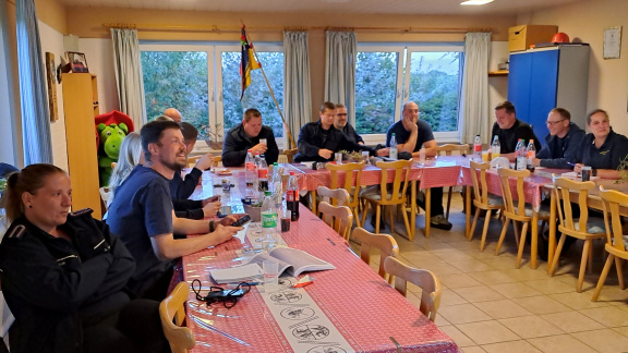 Truppführerausbildung 2026  der Feuerwehren des Amtes Arensharde in Hollingstedt gestartet