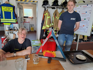 Brandschutzerziehung mit den 3. Klassen der Jübeker Grundschule